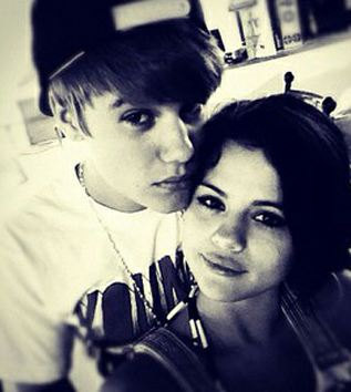 Justin Bieber & Selena Gomez In Love
