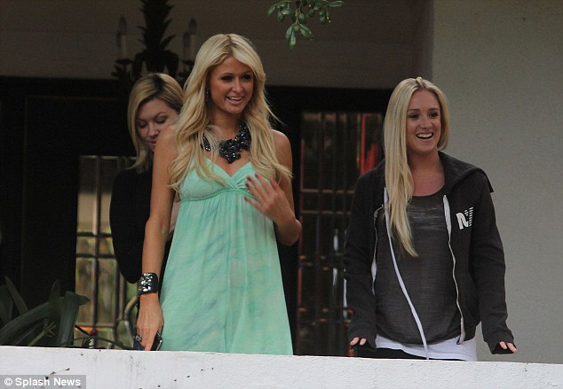 paris hilton 4 lFA